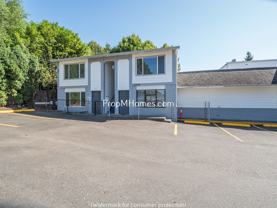 5008 SE Woodward Street - Photo 1 of 1