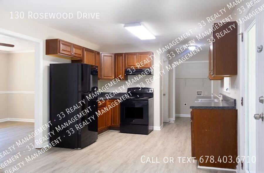 130 Rosewood Drive - Photo 3 of 13