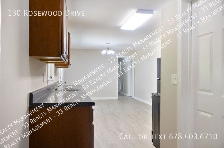 130 Rosewood Drive - Photo 4 of 13