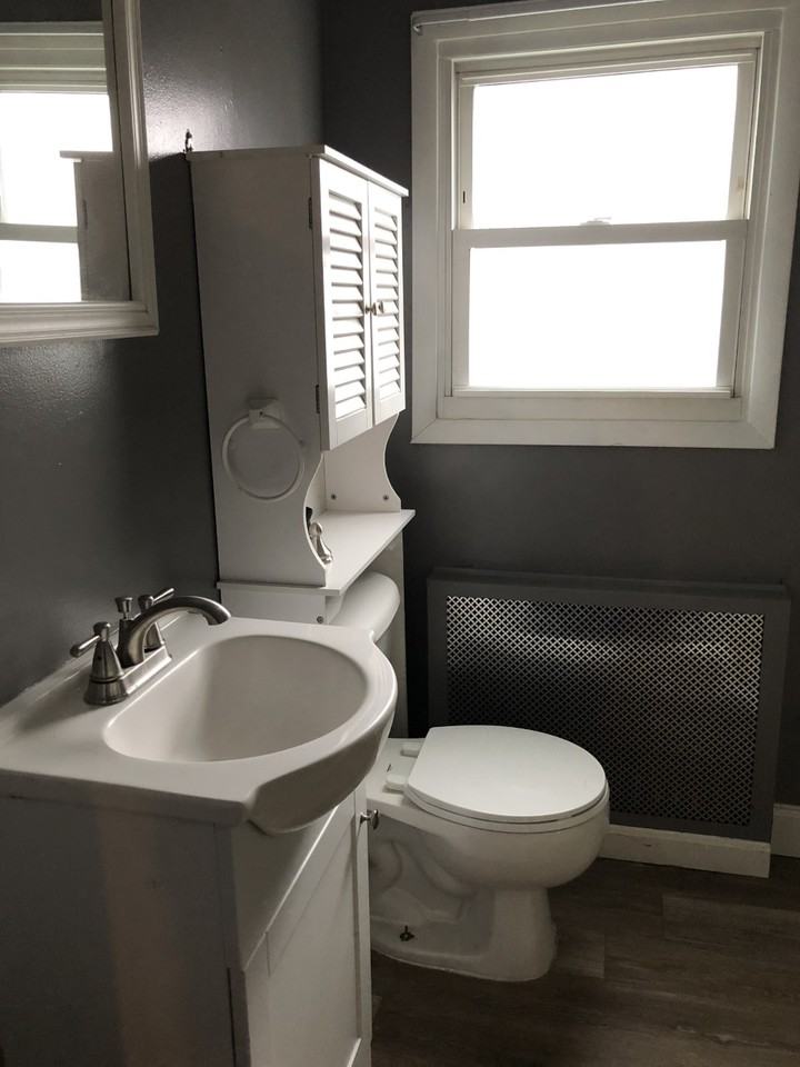 239 Ridgewood Ave #NA - Photo 6 of 8