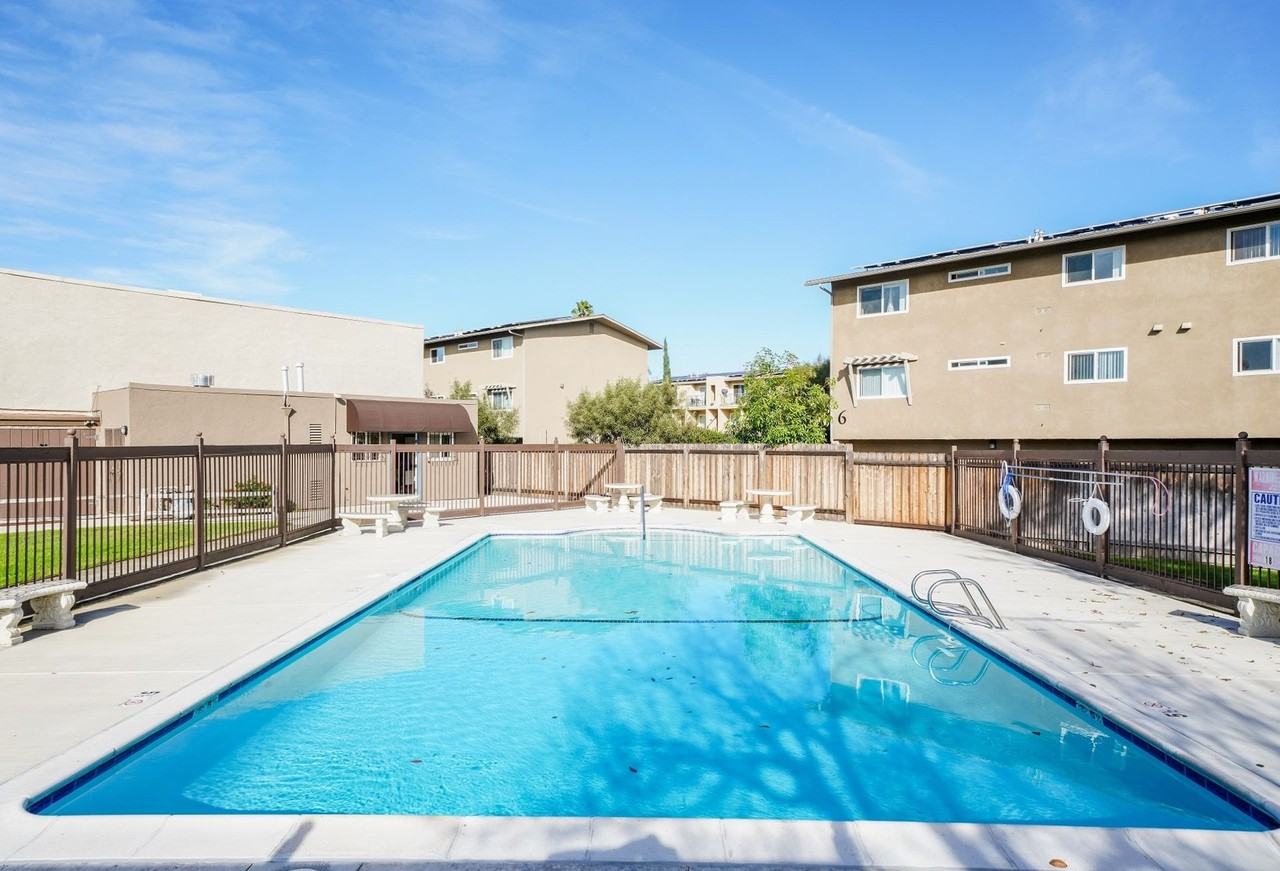 Villa Mission - Photo 2 of 2