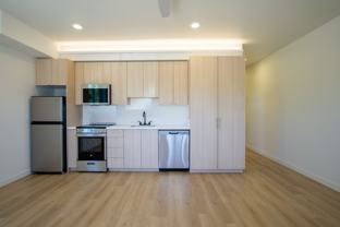 004 - West Lombard - Photo 1 of 1