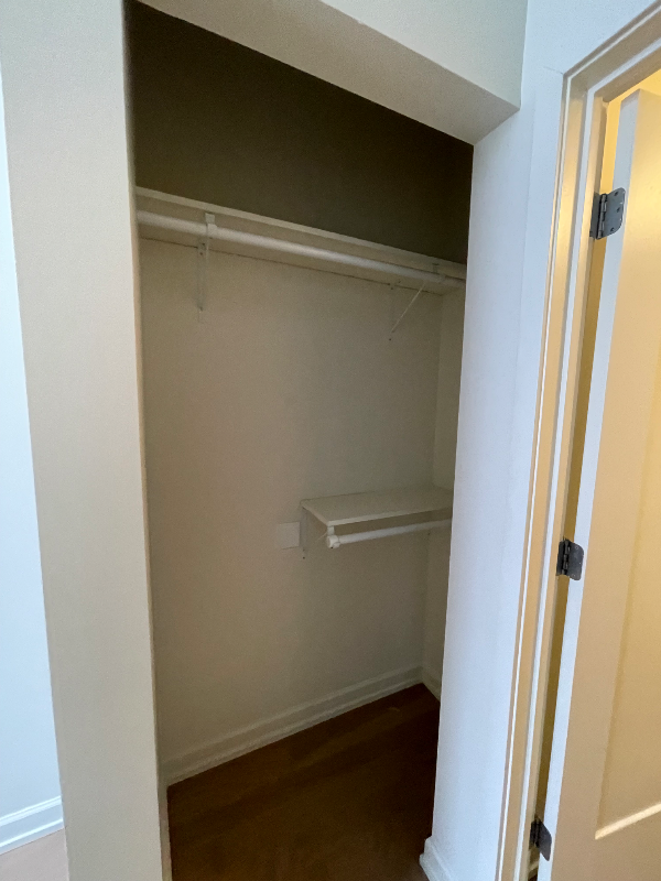 117 N Clark St - Photo 6 of 9