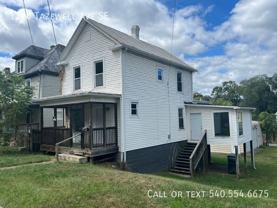 1210 Tazewell Ave Se - Photo 1 of 1