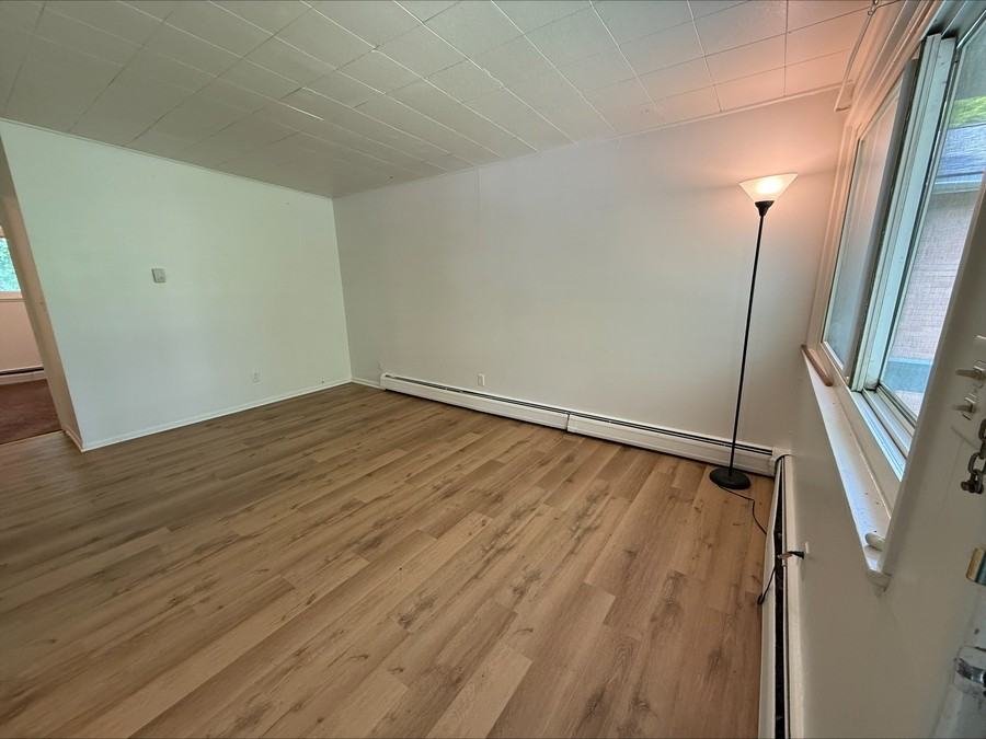 125 Glendale Dr #2 - Photo 3 of 10