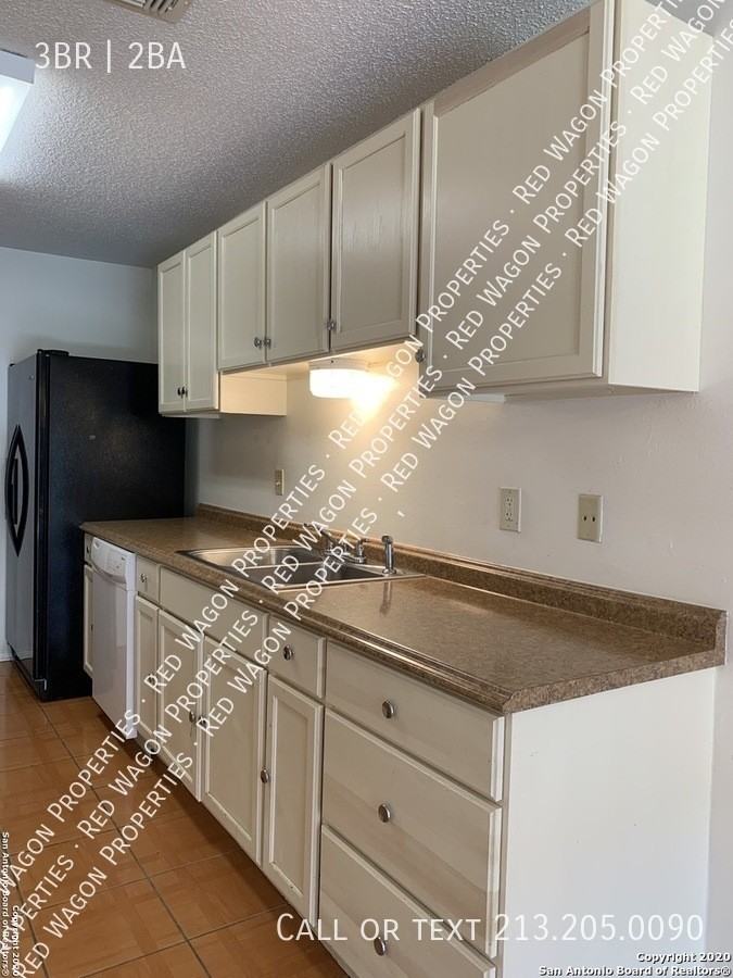 9611 Mystic Bend - Photo 5 of 13