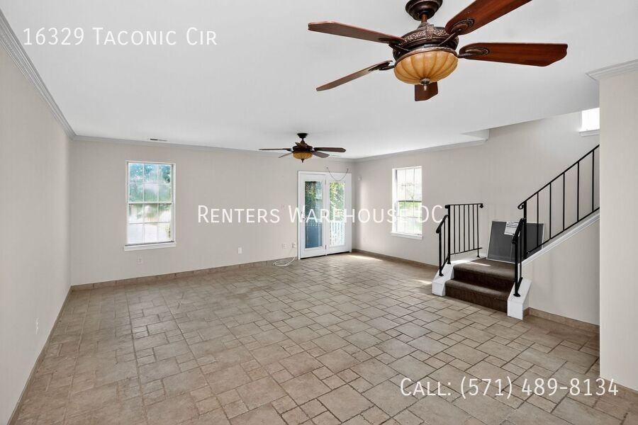 16329 Taconic Cir - Photo 4 of 17