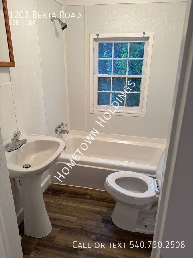 1203 Berta Rd - Photo 3 of 20