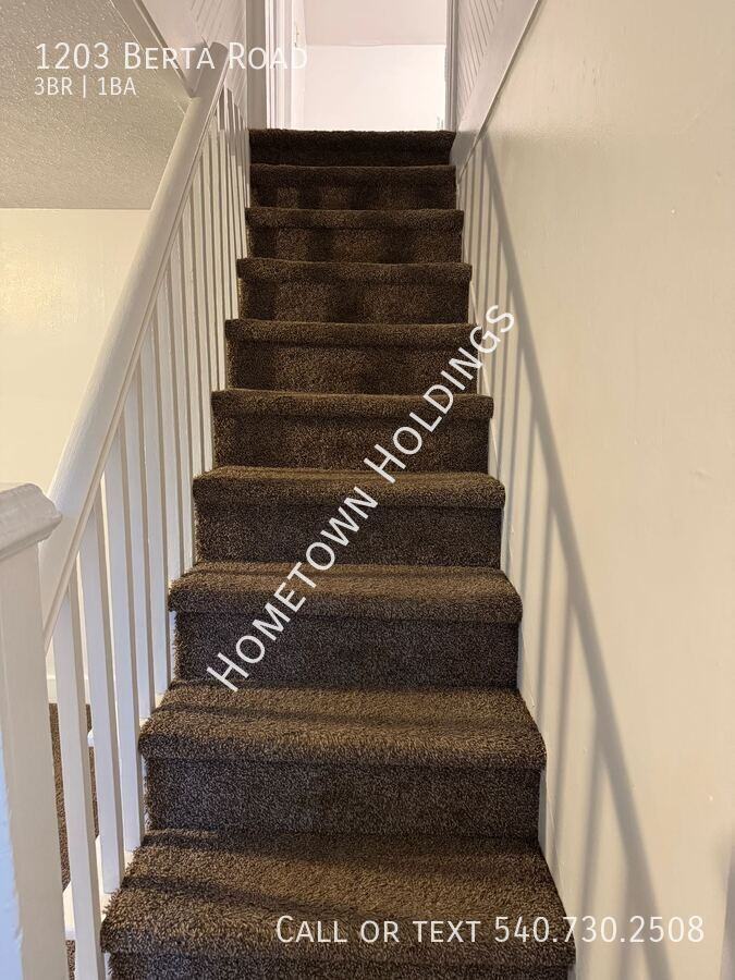 1203 Berta Rd - Photo 7 of 20