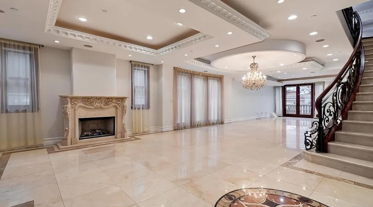 332 South Almont Drive - Photo 7 of 17