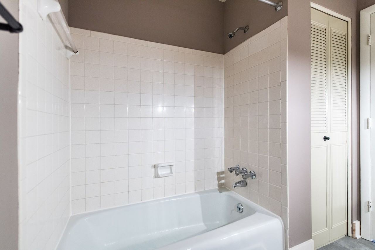 2344 Grinstead Dr #2 - Photo 4 of 27