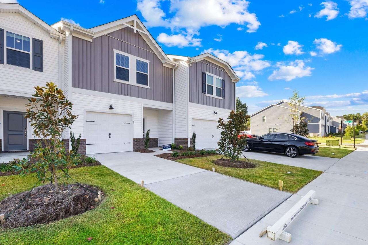 4163 Summit Woods Dr - Photo 2 of 23