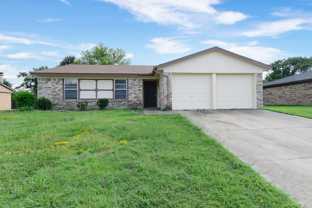 1703 La Fontaine Ln - Photo 1 of 1