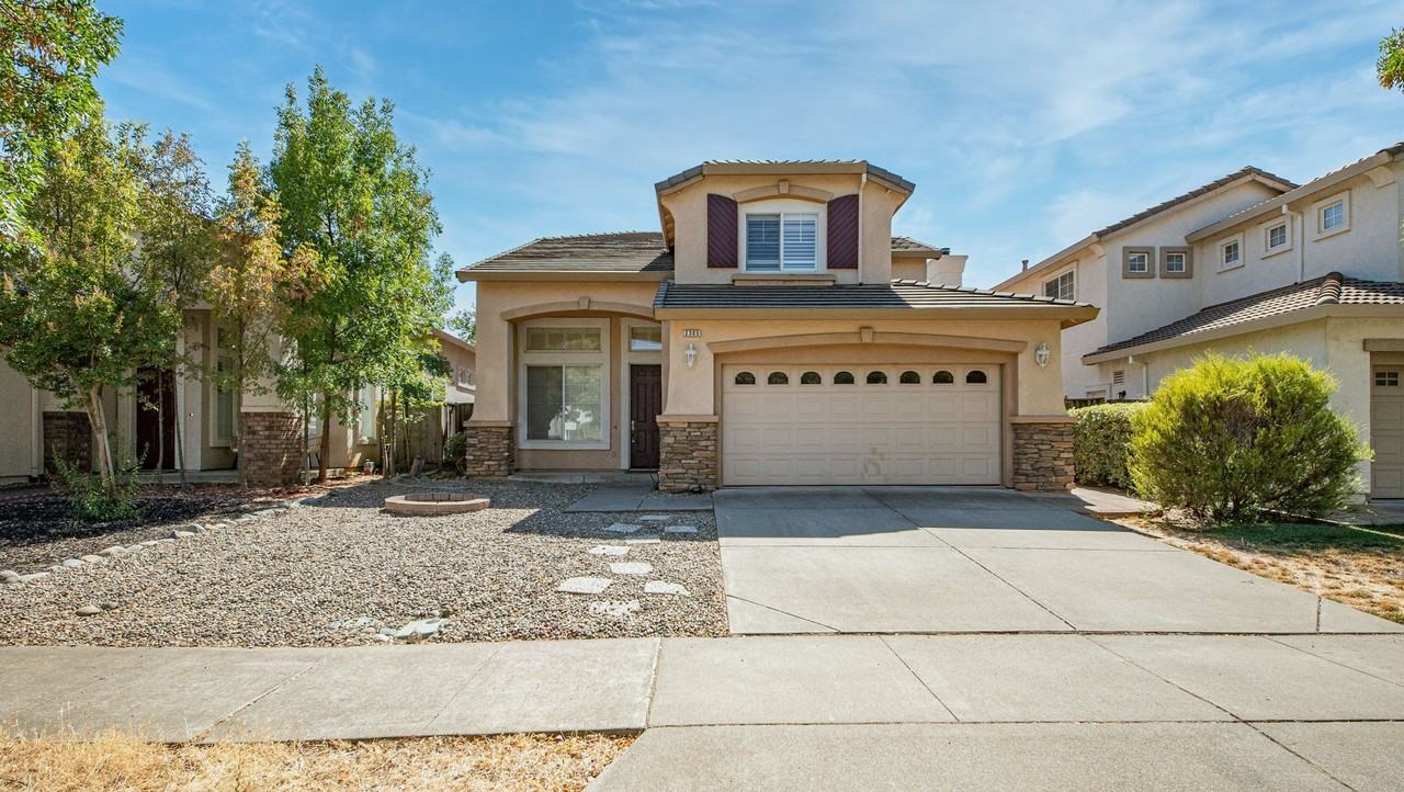 2305 Edmund Ct - Photo 2 of 46