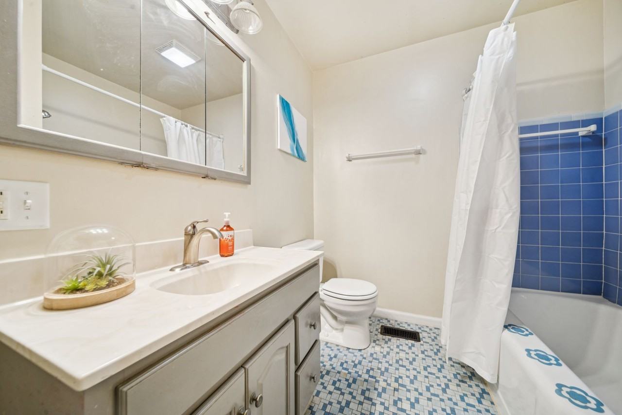 3917 E Xyler St - Photo 2 of 8