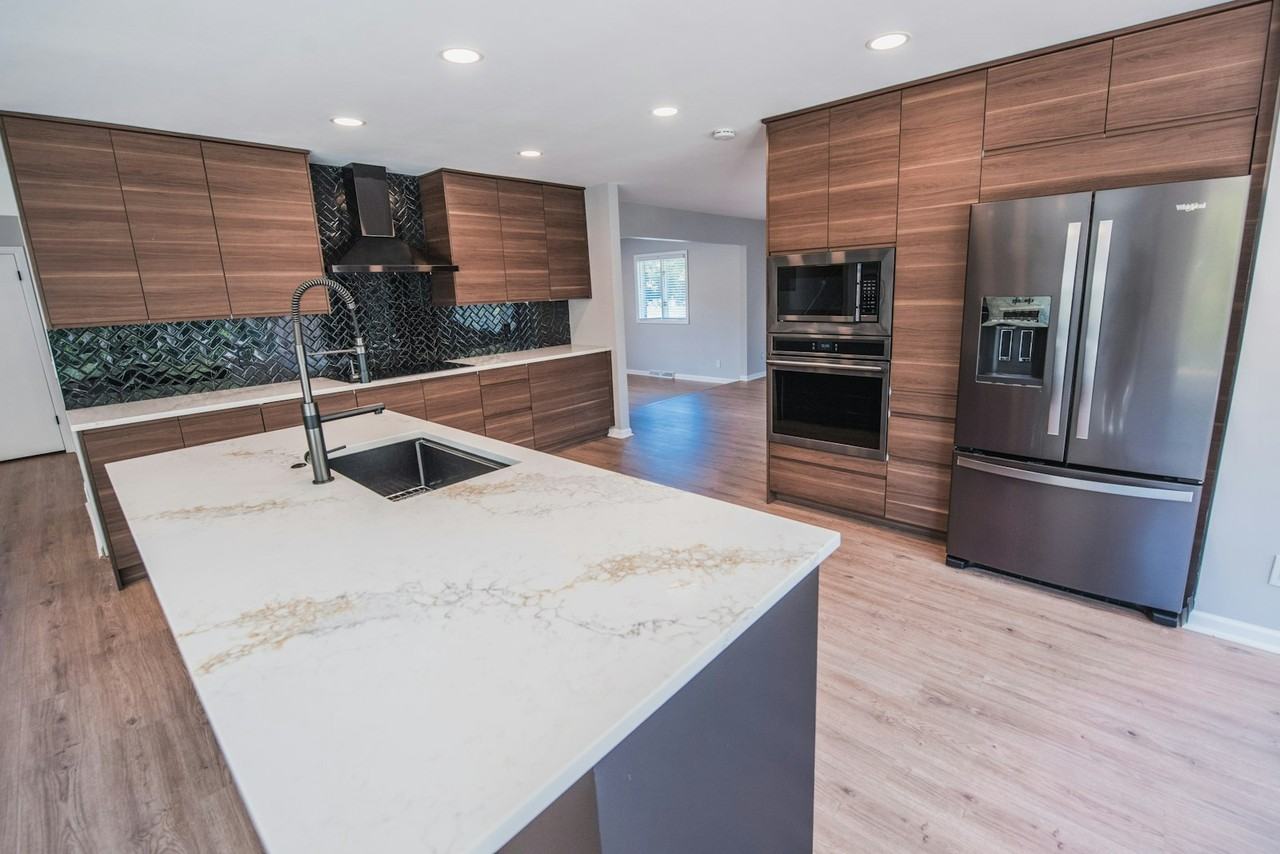 1545 W Spruce Ct, Unit 1 - Photo 3 of 31