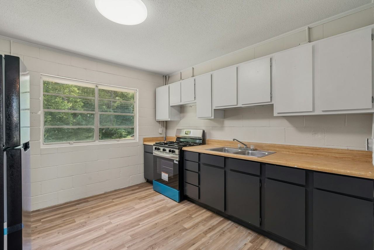 15 East Westover Drive - Photo 4 of 11