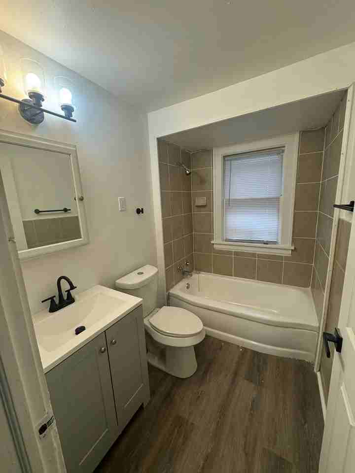 18312 Edinboro Avenue - Photo 2 of 3