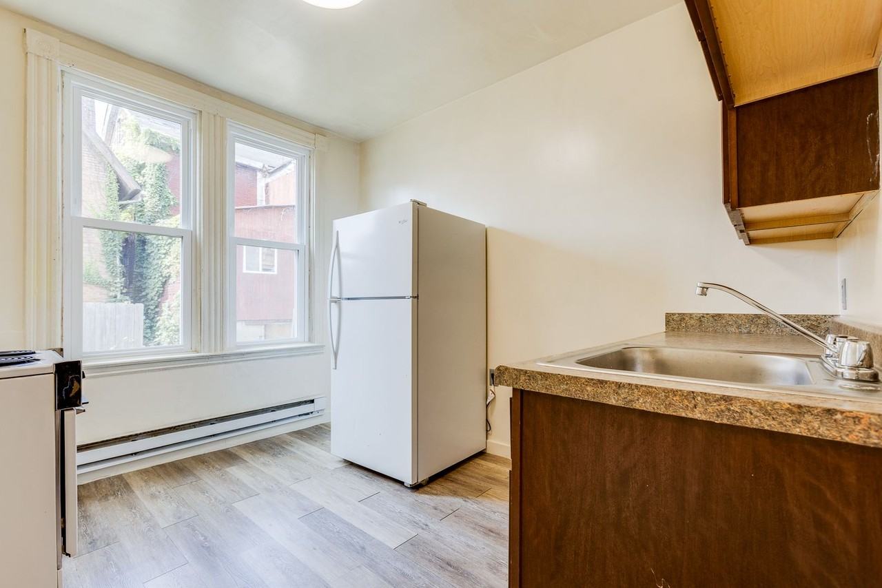 19 - 709-711 Industry - Photo 5 of 37