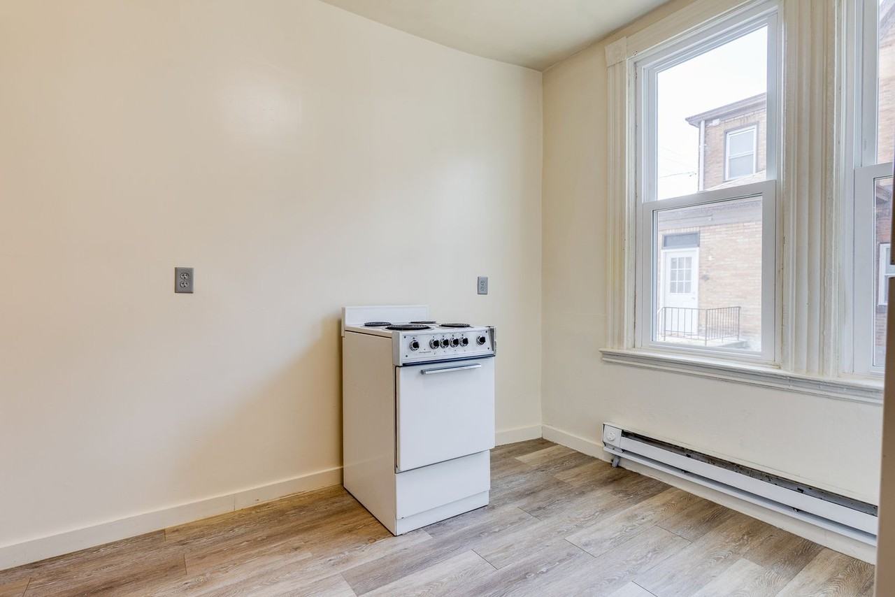 19 - 709-711 Industry - Photo 6 of 37