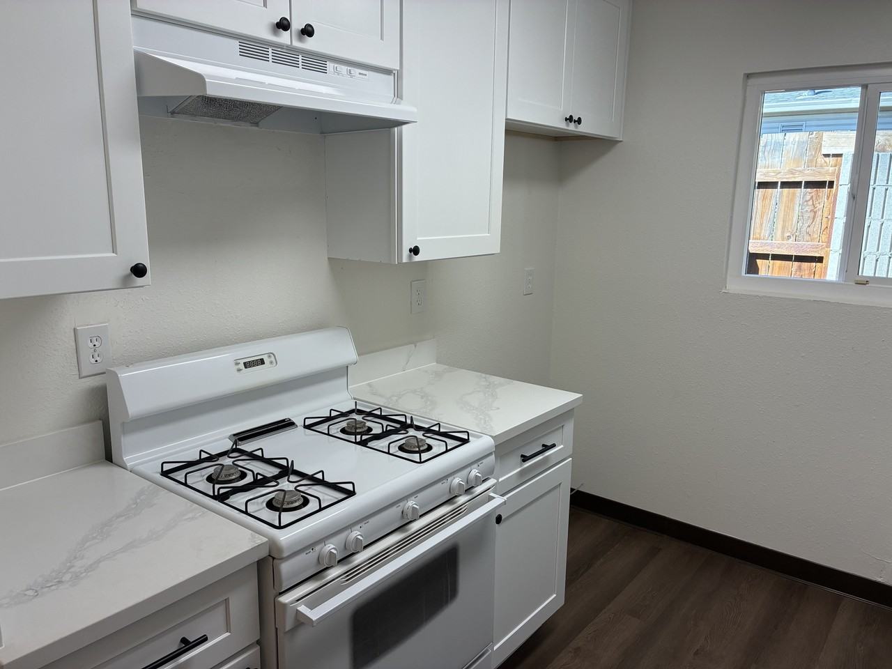 3515 Shawnee Drive - Photo 2 of 17