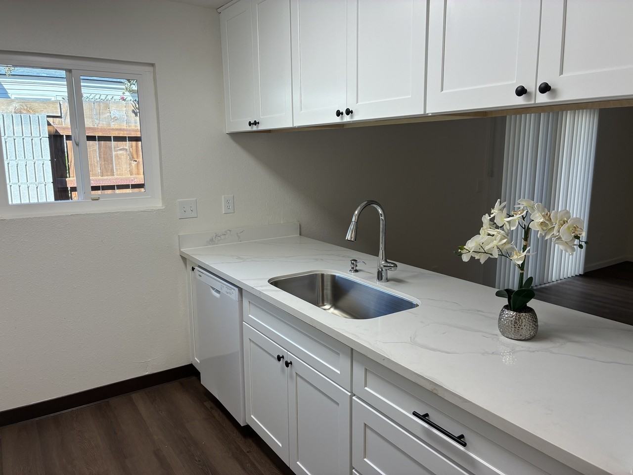 3515 Shawnee Drive - Photo 3 of 17