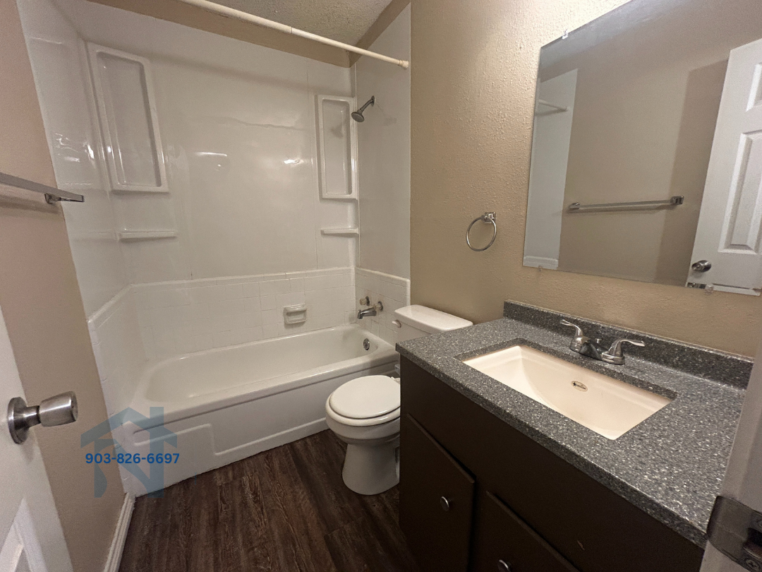 Devonshire Apartments - Photo 6 of 8