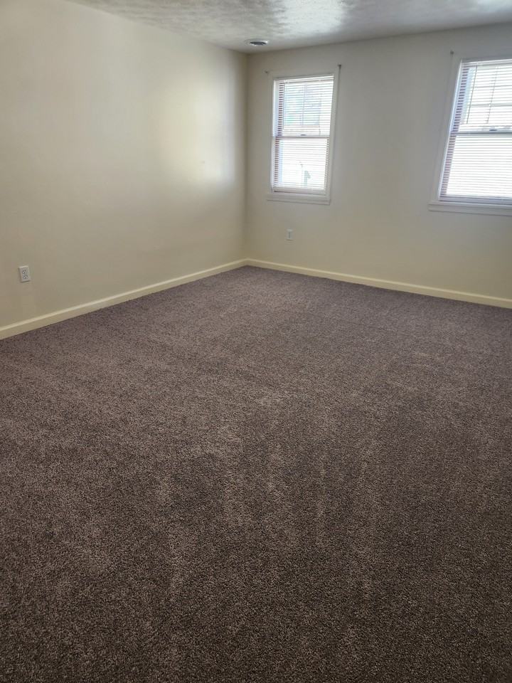 181 Armstrong Street, Apt C, Keyser WV 26726 - Photo 6 of 9