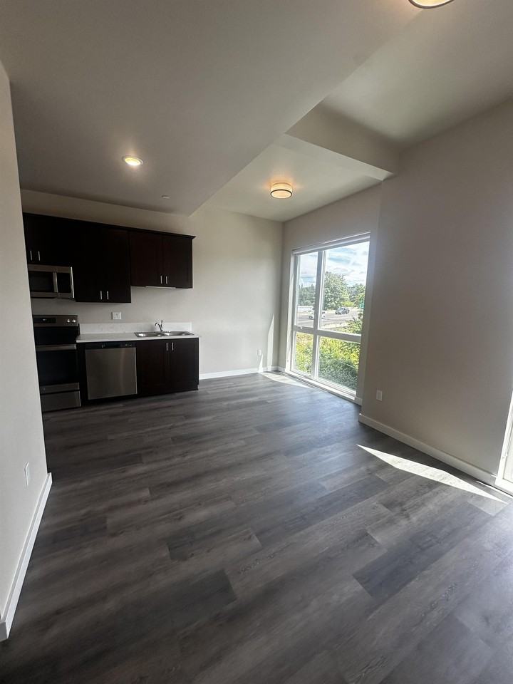 Urban Living at Fanno Creek - Photo 2 of 20