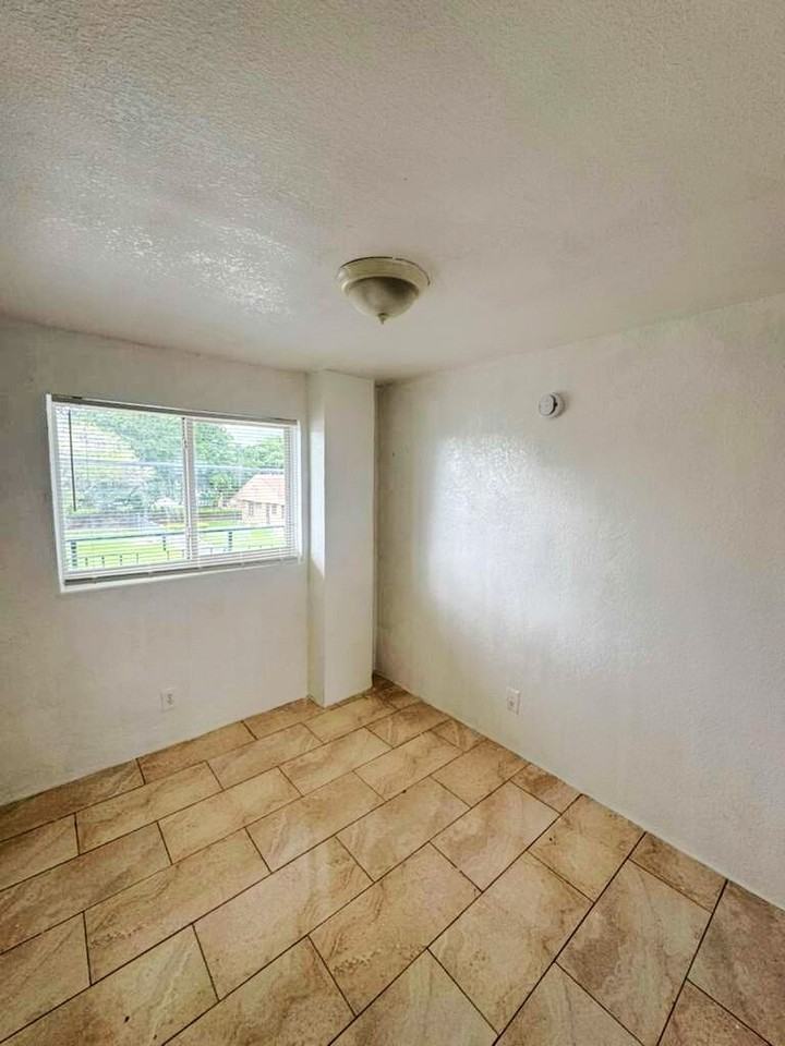 GW OPA LOCKA LLC - Photo 6 of 7