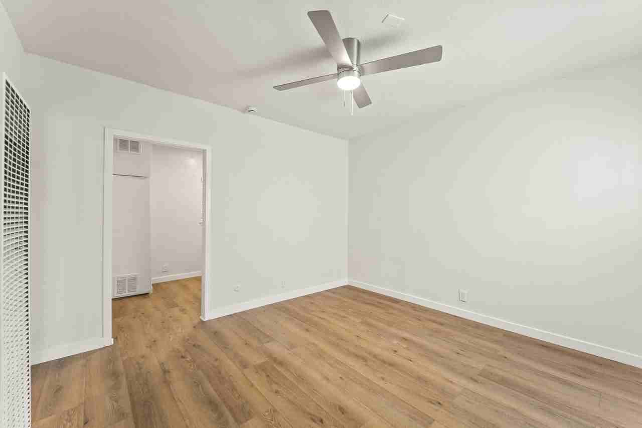 2627 West Boulevard - Photo 2 of 10