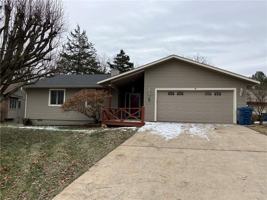 featured image of 21 Farnham Dr