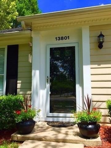 13801 Dannemara Dr - Photo 3 of 18