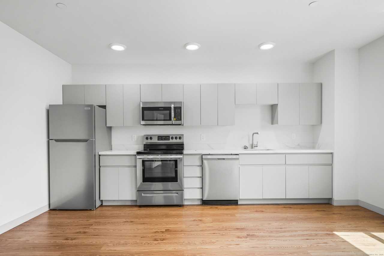 158 Main St - Photo 6 of 20