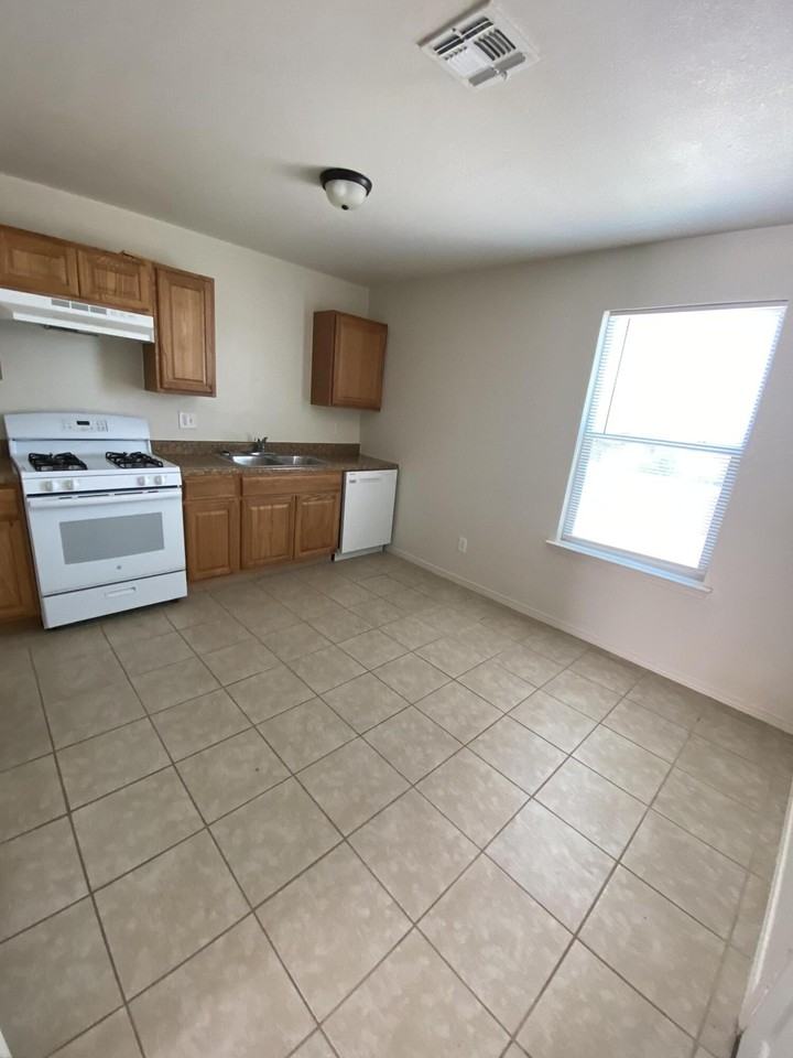 3805 Moonlight Ave Unit A #A - Photo 5 of 16