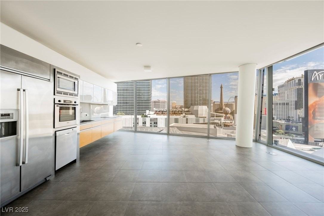 3726 Las Vegas Blvd S #1012 - Photo 2 of 46