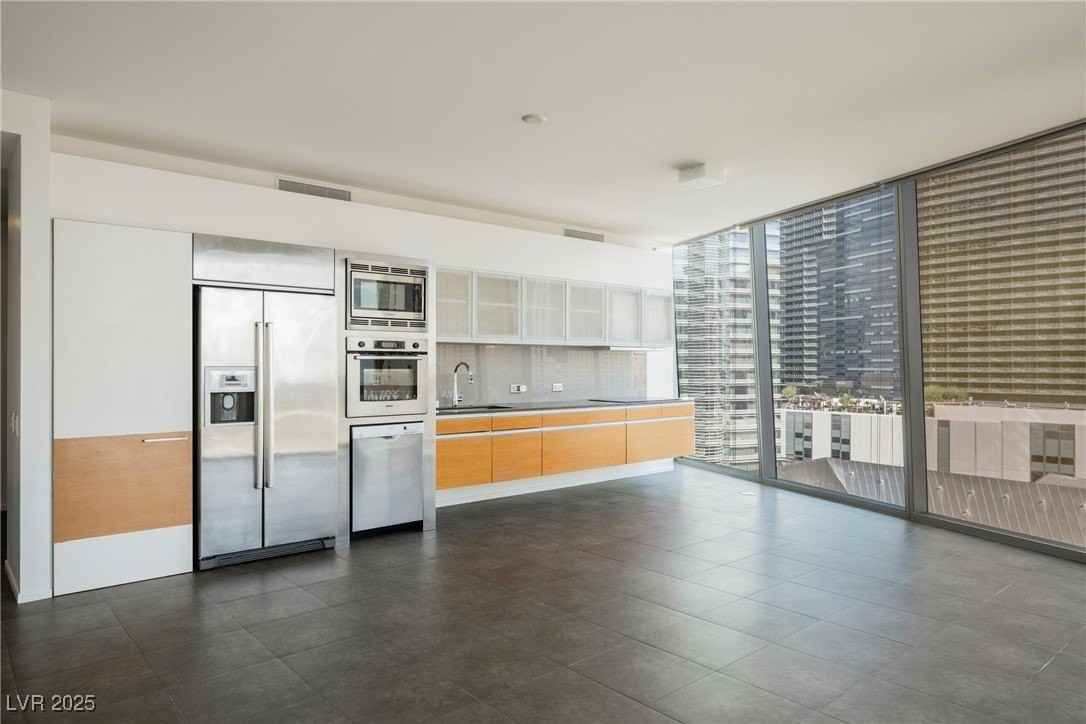 3726 Las Vegas Blvd S #1012 - Photo 4 of 46