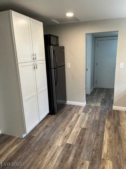 641 Avenue L - Photo 6 of 17