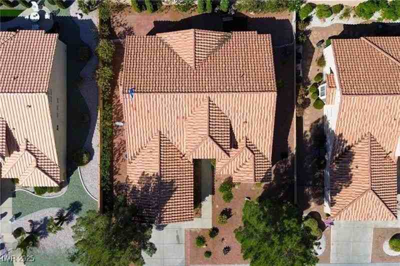 10520 Shoalhaven Dr - Photo 4 of 32