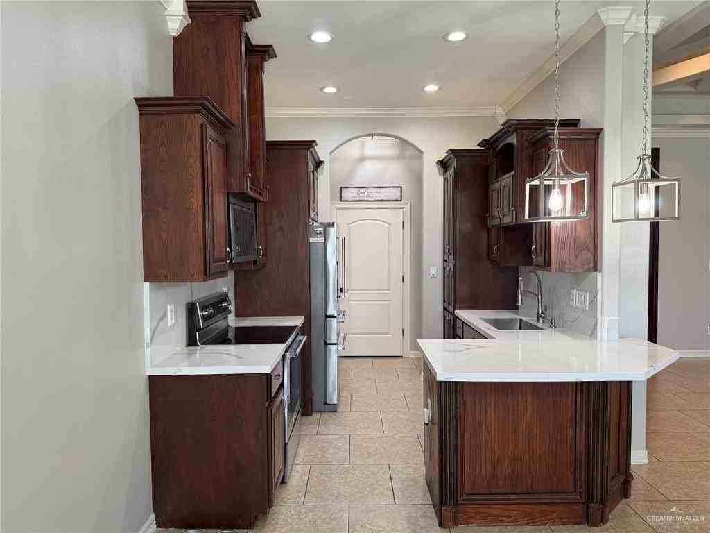 1309 Ricco St - Photo 4 of 20