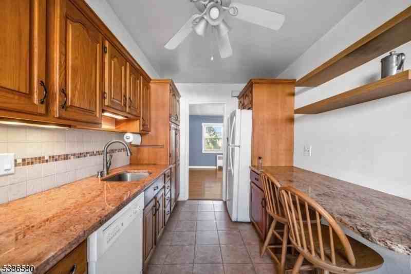 6 Gainsboro Ter #1B - Photo 6 of 25