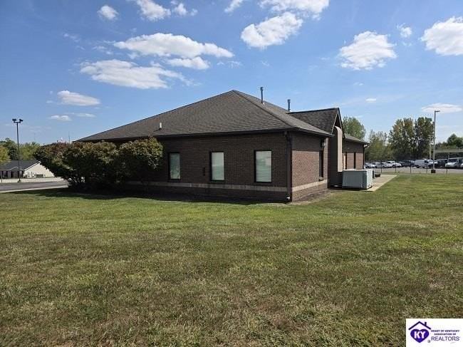 150 Raleigh Dr - Photo 3 of 8