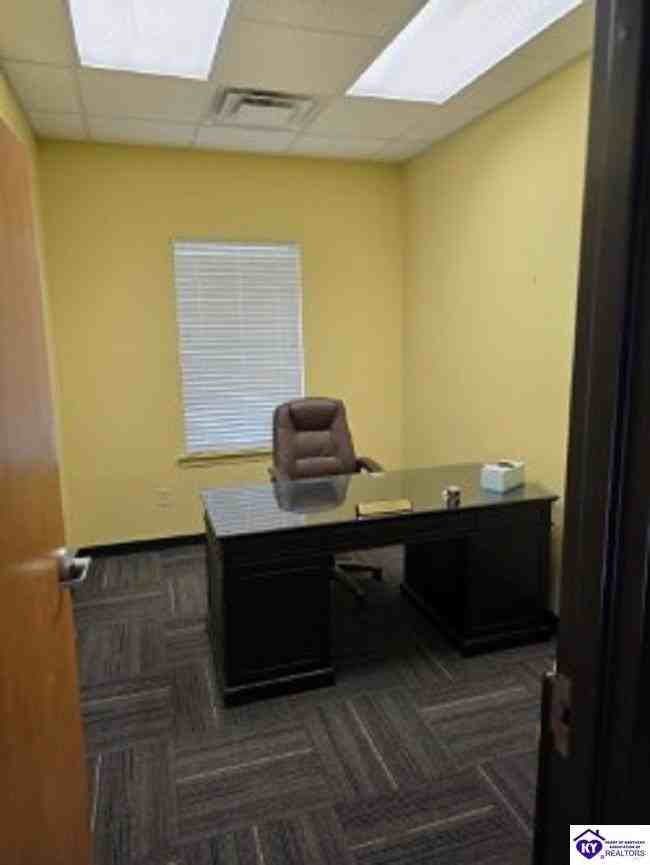 150 Raleigh Dr - Photo 6 of 8