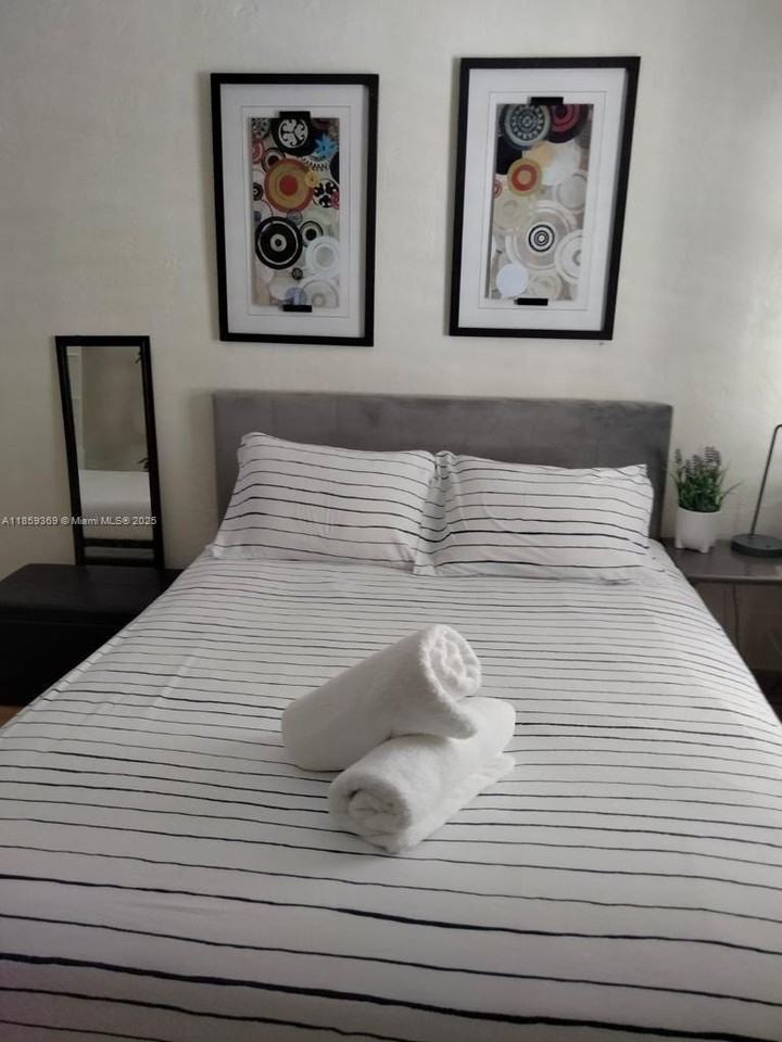 4015 Indian Creek Drive #307 - Photo 6 of 11