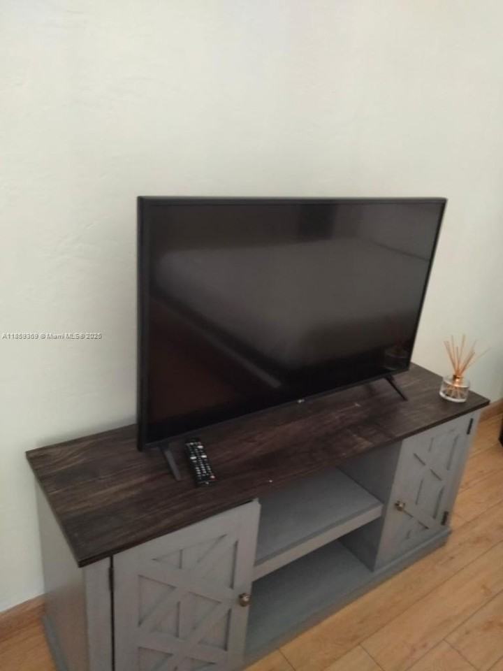 4015 Indian Creek Drive #307 - Photo 7 of 11