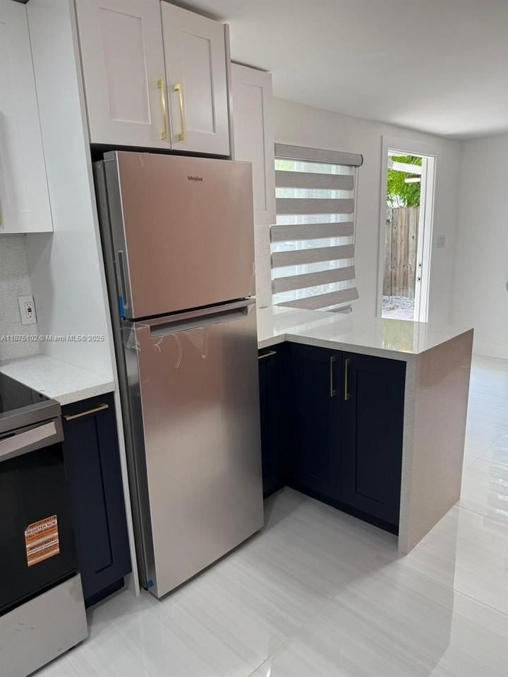 1708 Taft Street #2 - Photo 6 of 7