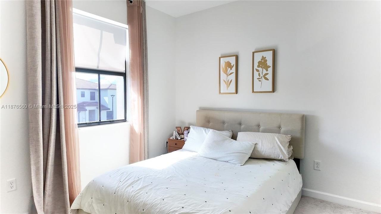 23442 Sw 127th Pl #0 - Photo 7 of 22