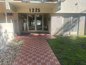 1225 Ne 124th St #20C - Photo 1 of 1