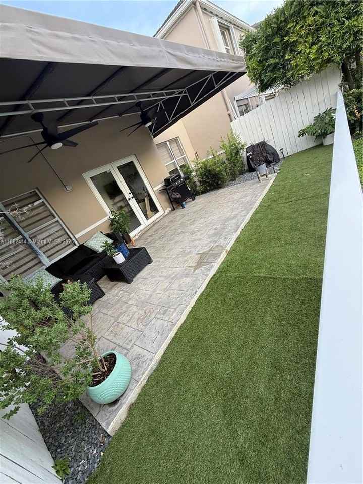 5460 Sw 70th Pl N #5460 - Photo 4 of 22