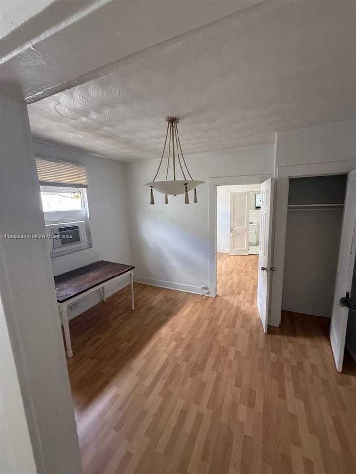 5 N Federal Hwy #1 - Photo 2 of 8